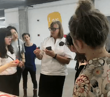 當(dāng)代首飾藝術(shù)家 Dr. Bin Dixon-Ward