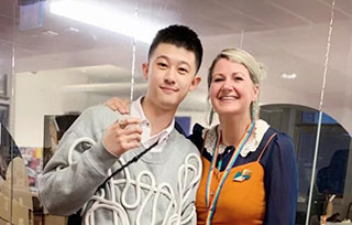 聽16屆BCU預科校友Dragon講述他和他的BA插畫畢業展！