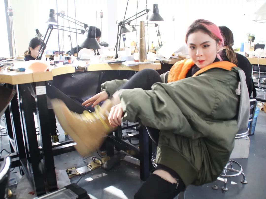 駐場(chǎng)藝術(shù)家Maria蠟雕工作坊