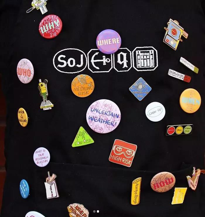 用首飾記錄在珠寶學(xué)院的日常